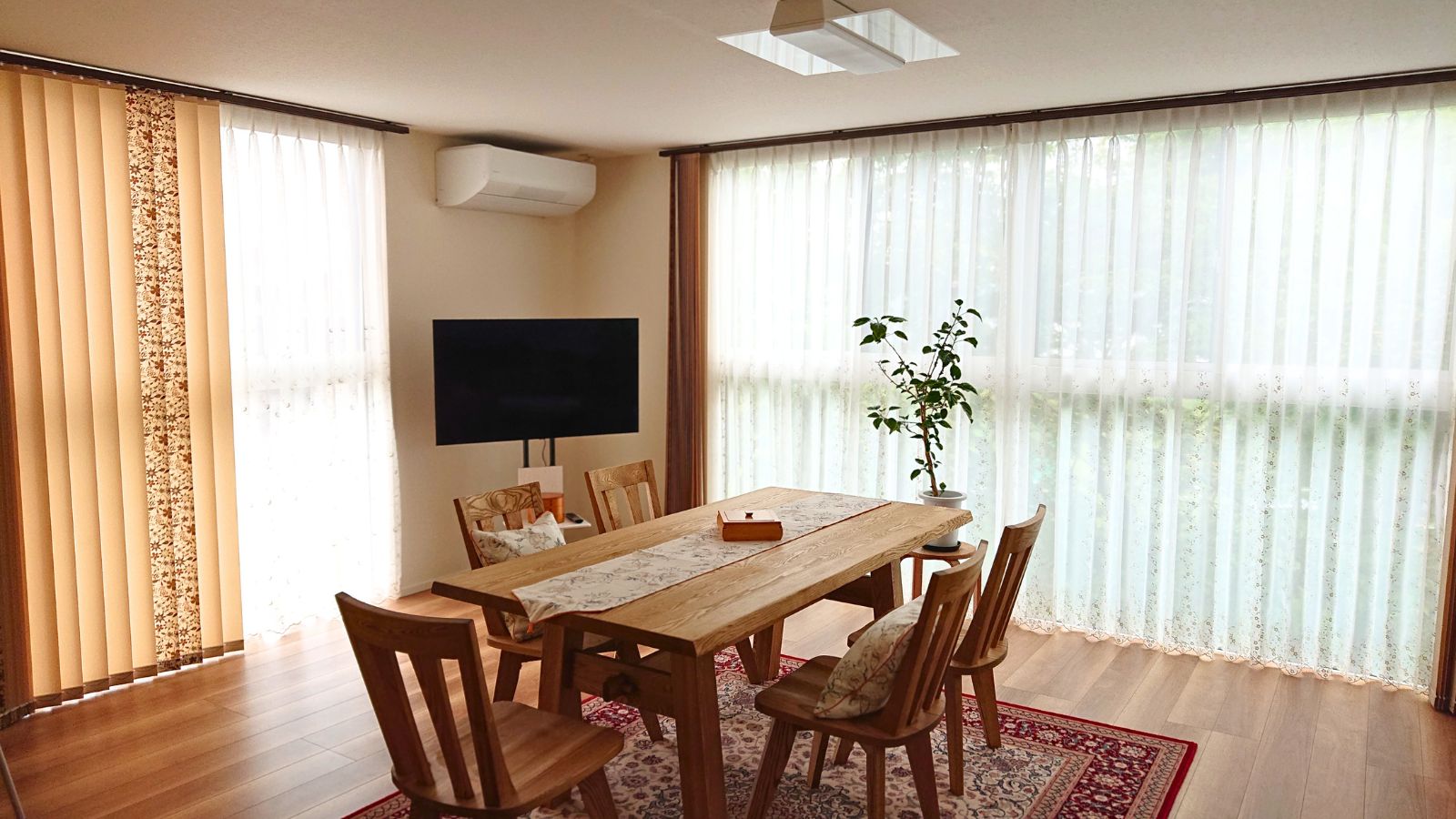 施工事例1：バーチカルブラインド