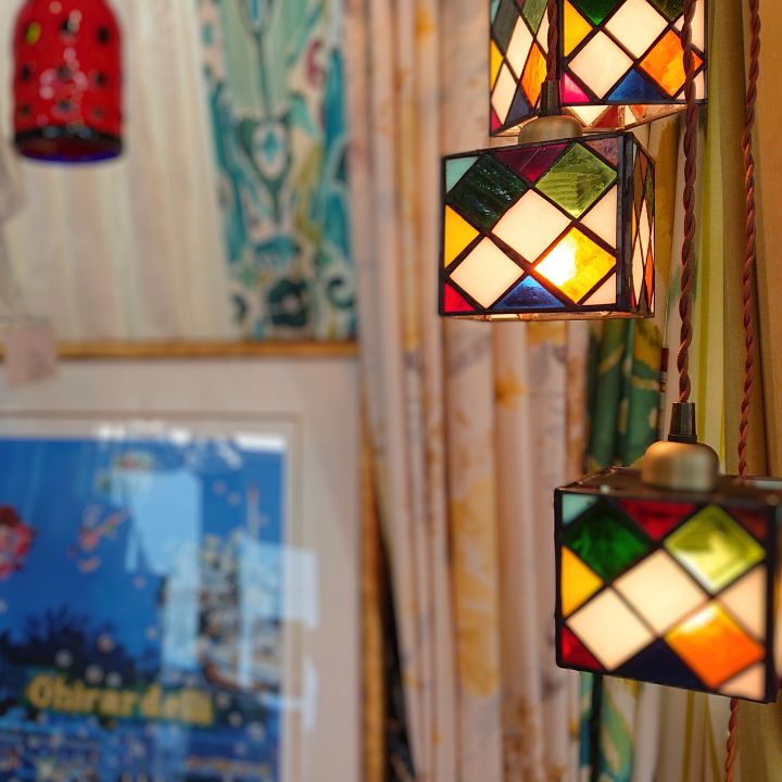 デコワールド店内