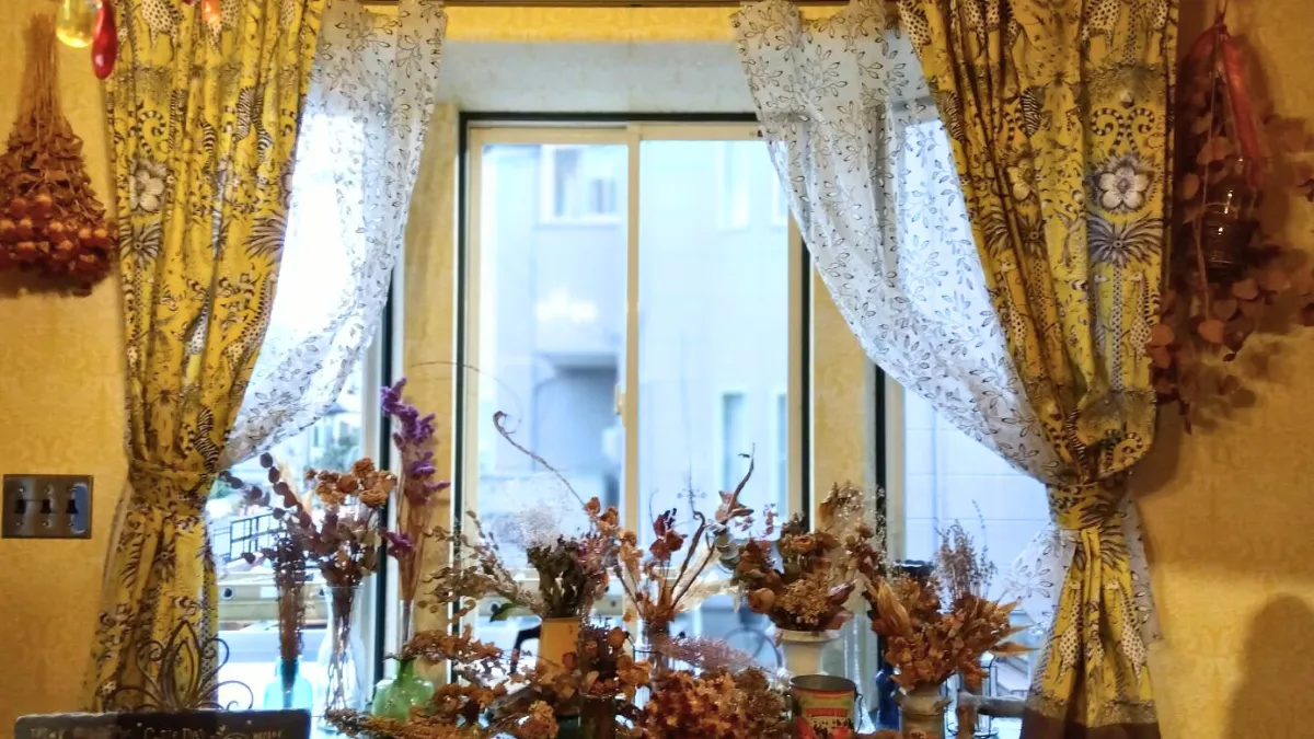 デコワールド店内